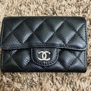 AUTHENTIC Chanel Caviar Quilted Flap Card Holder Black